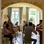 La Dimora Dell'artista ゲストハウス 4*